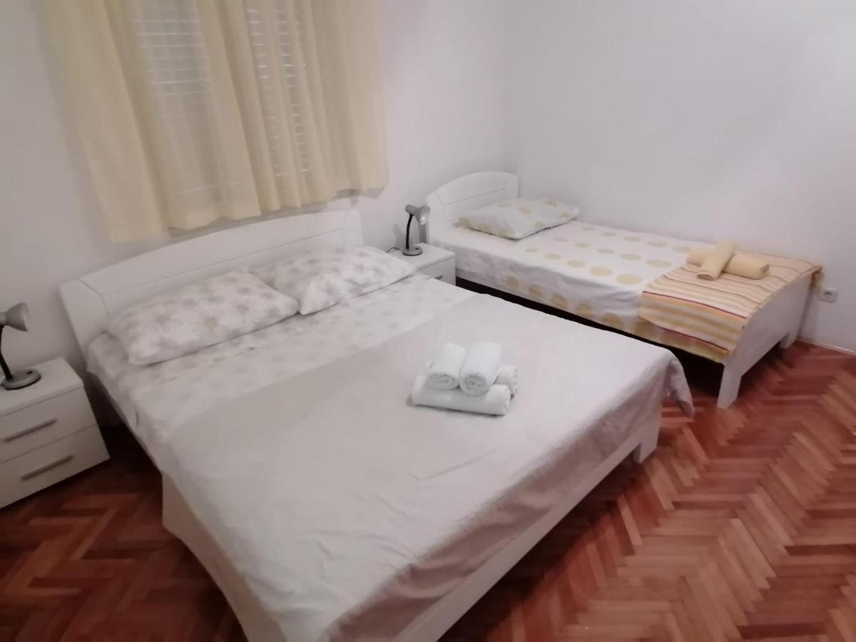 Apartments Piko2 เยลซา ภายนอก รูปภาพ