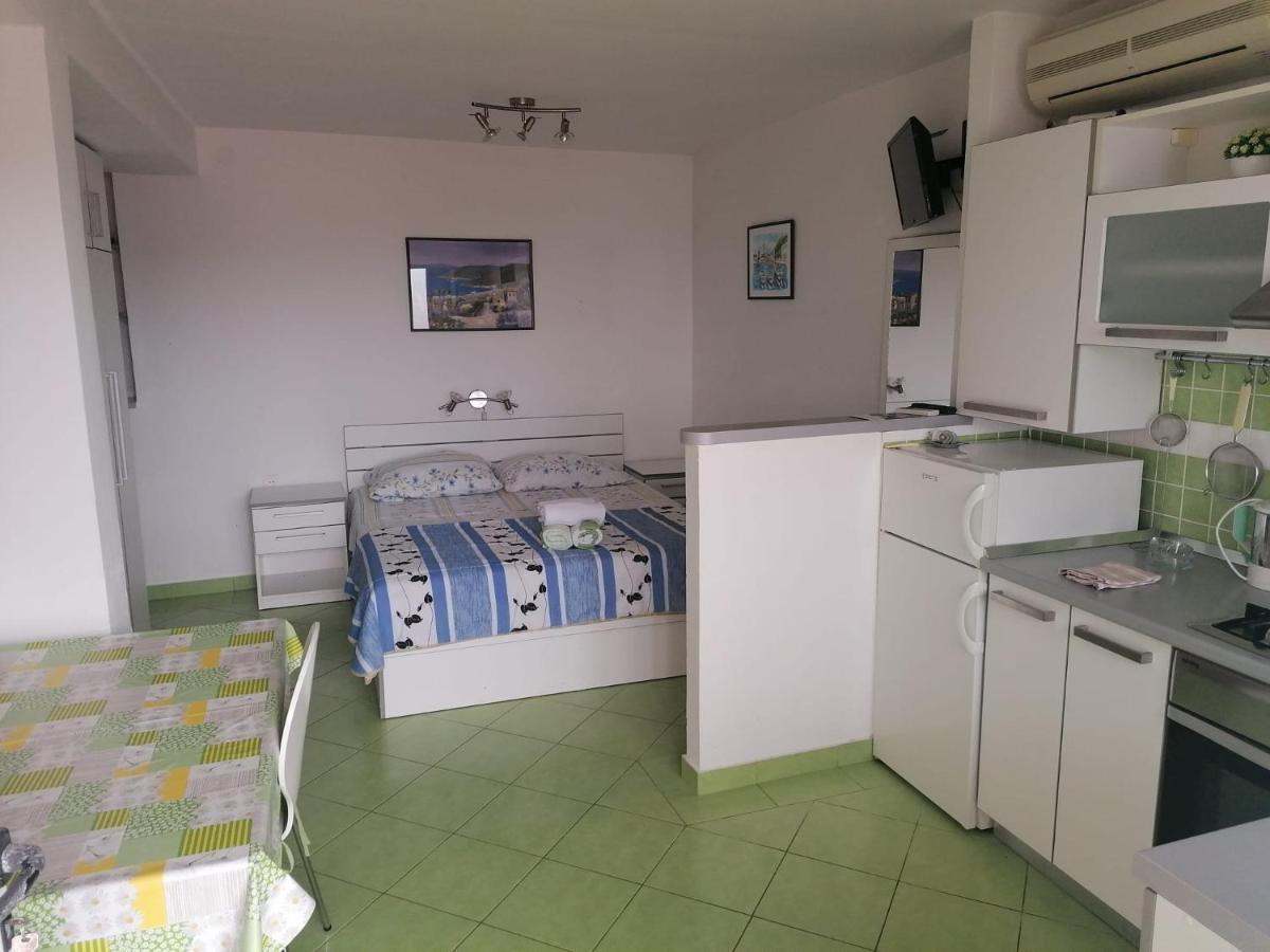Apartments Piko2 เยลซา ภายนอก รูปภาพ