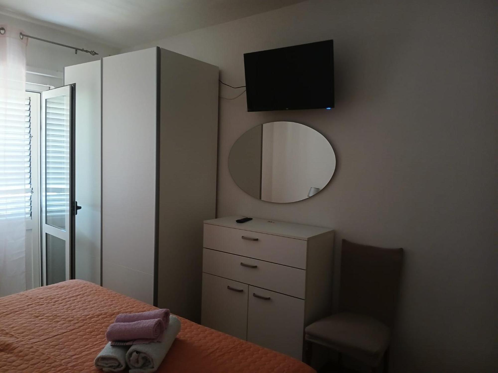 Apartments Piko2 เยลซา ภายนอก รูปภาพ